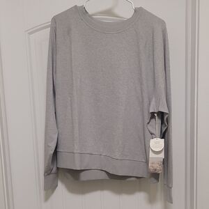 Vuori Women's Crew LS in Pale Gray Heather